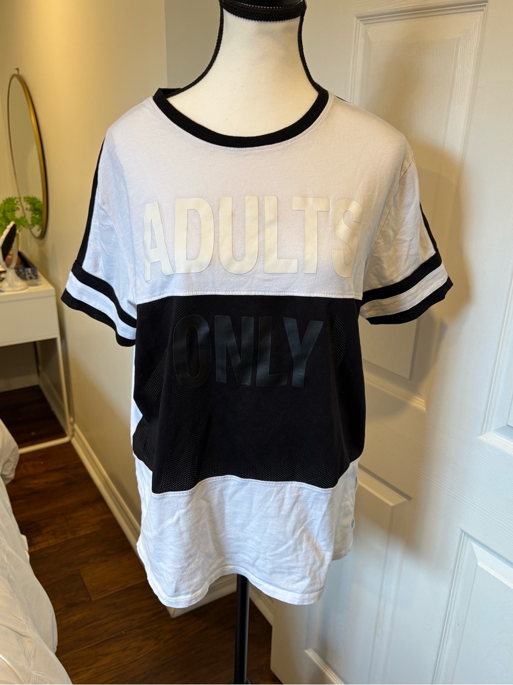 Guess Adults Only Y2K Jersey Graphic Tee Black White M